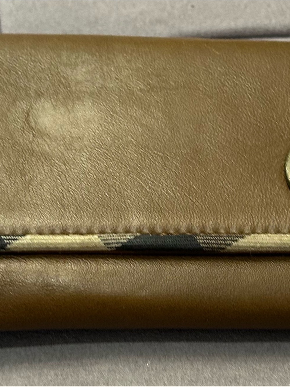 Burberry Tan Leather Snap Wallet with Branded Hardware - Picture 11 of 13